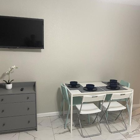 Adorable Suite In Tampa. ภายนอก รูปภาพ