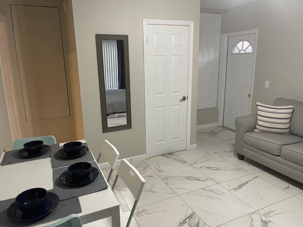 Adorable Suite In Tampa. ภายนอก รูปภาพ
