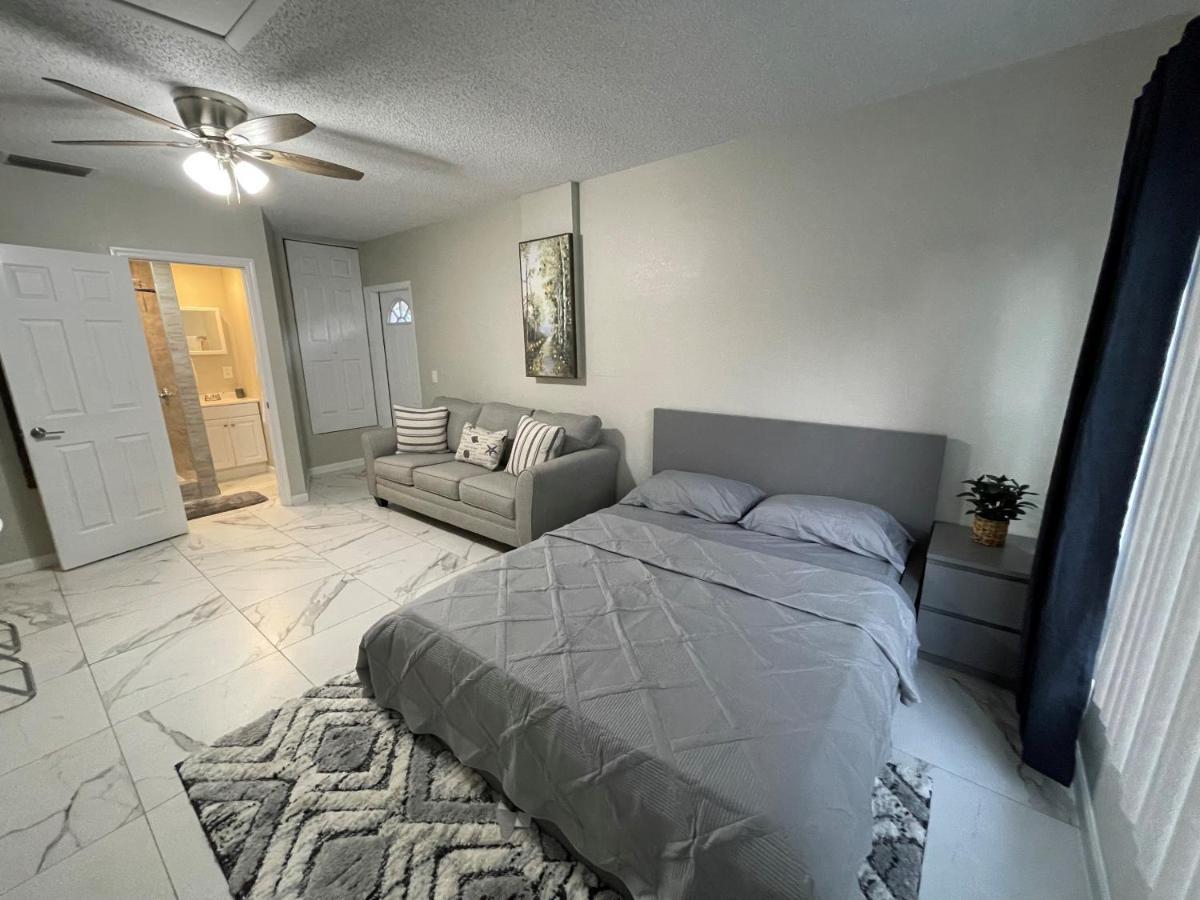 Adorable Suite In Tampa. ภายนอก รูปภาพ