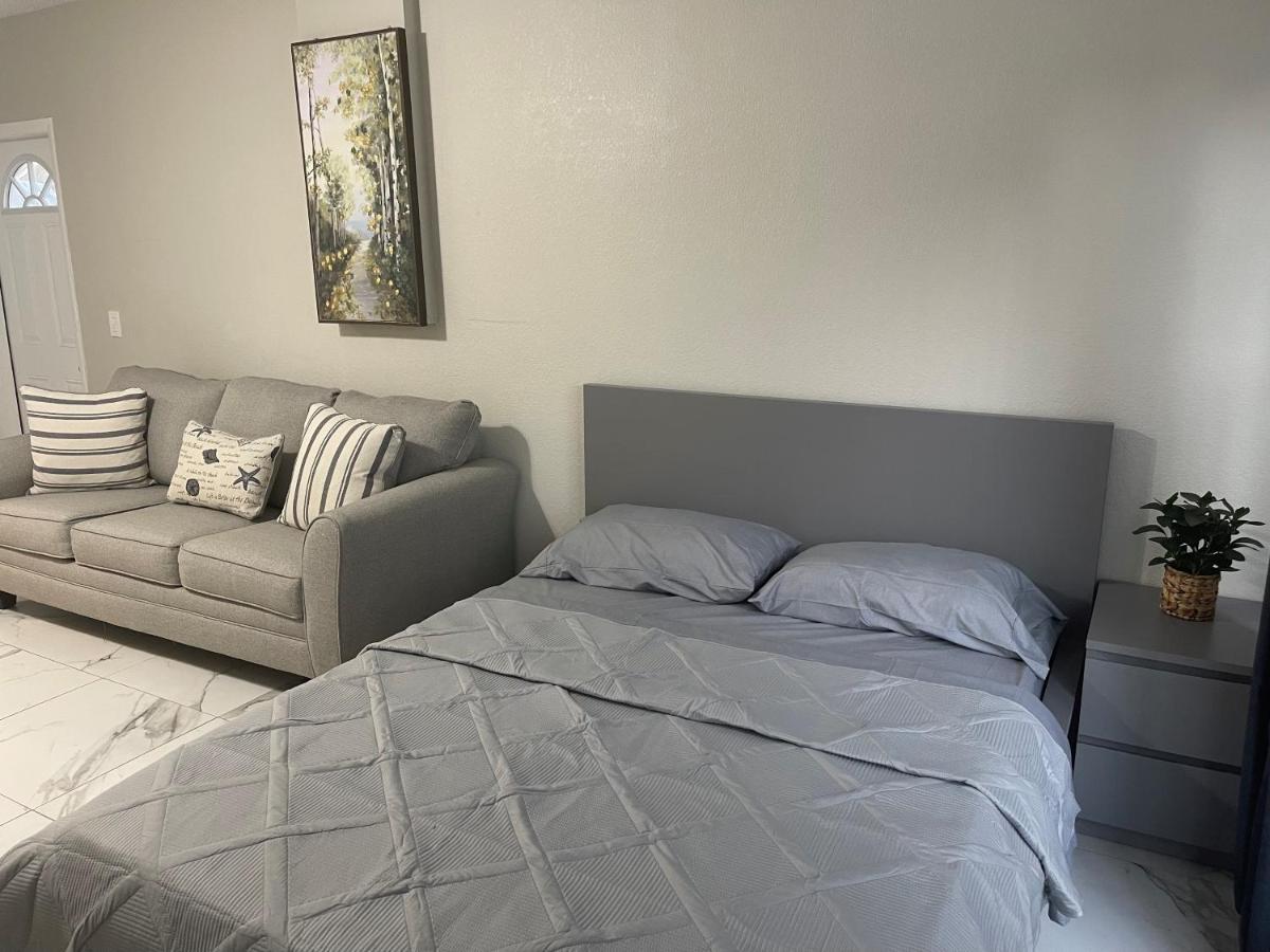 Adorable Suite In Tampa. ภายนอก รูปภาพ