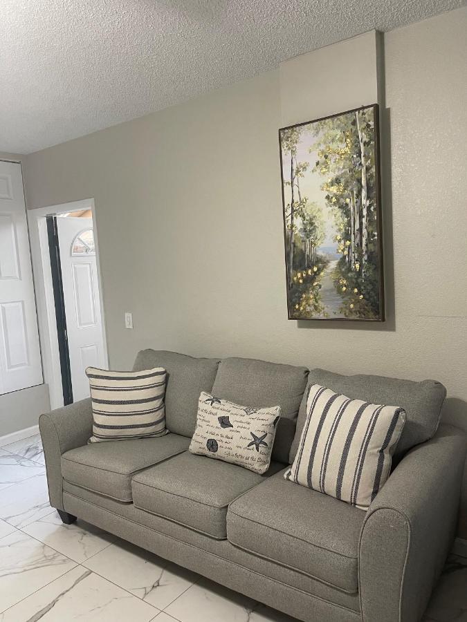 Adorable Suite In Tampa. ภายนอก รูปภาพ